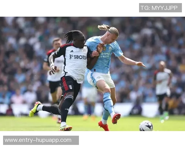 鲁本迪亚斯女友现场助威曼城感受客场氛围与众不同