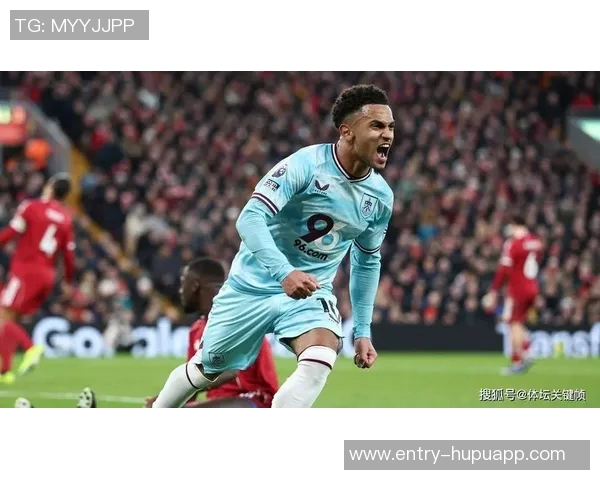 电讯报:爱德华兹力挺魔笛并看好维尔茨未来表现与价值 电讯报:爱德华兹力挺魔笛并看好维尔茨未来表现与价值